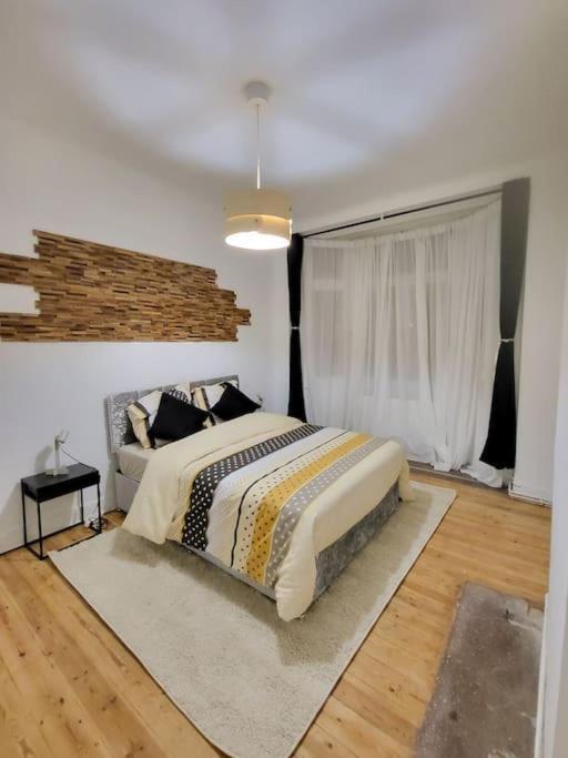 Appartement Style Haussmannien 1 Bedroom Brussels Luaran gambar